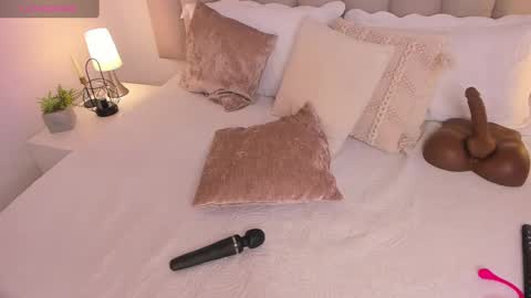 Snapshot of aliceveraa_ chatting on March 3, 7:39 pm Alice Vera online show from March 3, 7:39 pm
