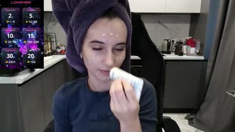 Alice online show from September 18, 3:30 am