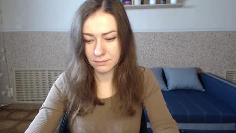 Snapshot of alicewonderful22 chatting on December 10, 7:05 am Alice online show from December 10, 7:05 am