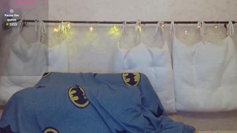 AliceWoolfy online show from December 5, 8:55 pm