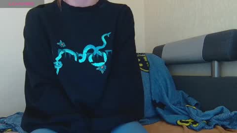 Snapshot of alicewoolfy chatting on April 24, 7:49 pm AliceWoolfy online show from April 24, 7:49 pm