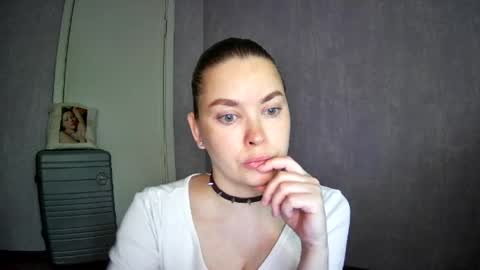 Snapshot of alicexfresh chatting on June 24, 4:22 am AlicexFresh online show from June 24, 4:22 am
