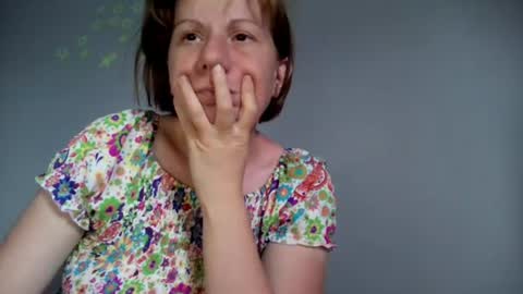 Snapshot of alicexx578748 chatting on July 5, 3:08 pm Alice online show from July 5, 3:08 pm