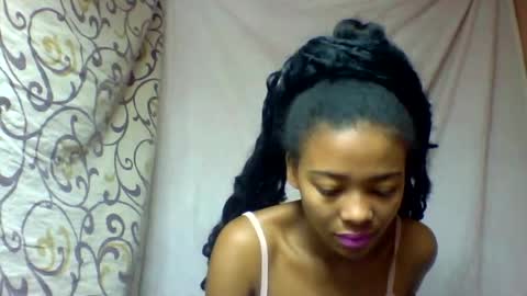 Snapshot of alicia9794 chatting on June 13, 9:51 am alicia9794 online show from June 13, 9:51 am