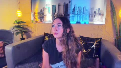 Alicia online show from April 7, 3:40 am