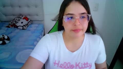 Snapshot of alicia_hotxx chatting on December 21, 6:12 pm alison online show from December 21, 6:12 pm