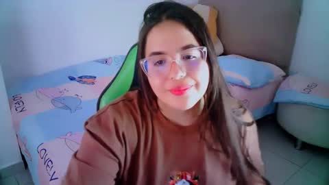 Snapshot of alicia_hotxx chatting on January 17, 7:05 pm alison online show from January 17, 7:05 pm