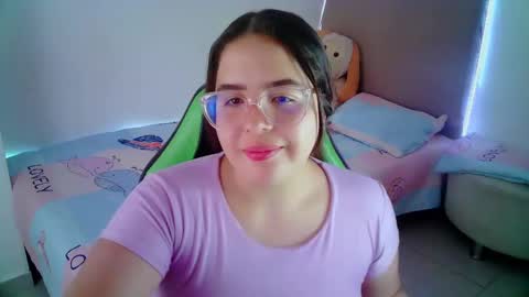 Snapshot of alicia_hotxx chatting on January 19, 5:28 pm alison online show from January 19, 5:28 pm