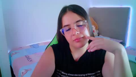 Snapshot of alicia_hotxx chatting on January 28, 12:26 am alison online show from January 28, 12:26 am