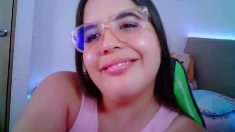 Snapshot of alicia_hotxx chatting on February 1, 9:51 pm alison online show from February 1, 9:51 pm