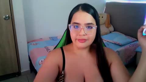 Snapshot of alicia_hotxx chatting on February 22, 6:08 pm alison online show from February 22, 6:08 pm