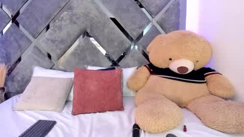 Snapshot of alicia_jerez1 chatting on February 2, 4:00 pm Alice  online show from February 2, 4:00 pm