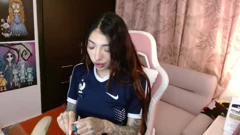 Snapshot of alicia_key_ chatting on October 2, 3:02 am ALICIA online show from October 2, 3:02 am