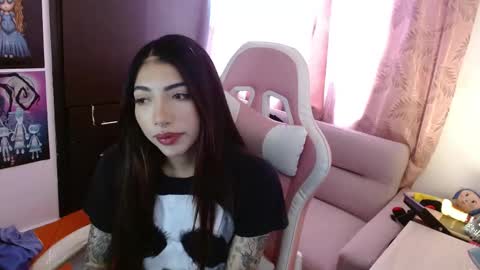 Snapshot of alicia_key_ chatting on October 3, 6:38 pm ALICIA online show from October 3, 6:38 pm