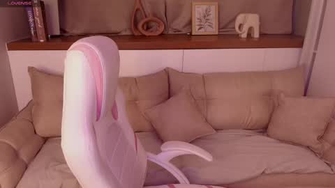 Snapshot of alicia_rice chatting on February 13, 11:39 am Alicia online show from February 13, 11:39 am