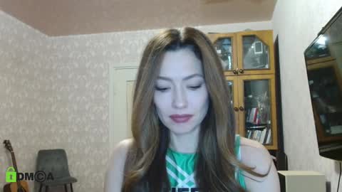 Snapshot of alicia_savory chatting on December 5, 4:09 am Alicia online show from December 5, 4:09 am