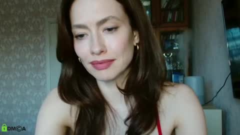 Alicia online show from May 7, 4:34 pm