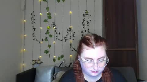 Alicia online show from May 5, 5:37 am