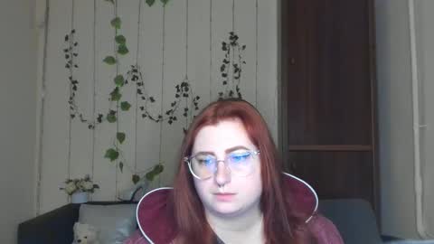 Alicia online show from May 11, 5:24 am