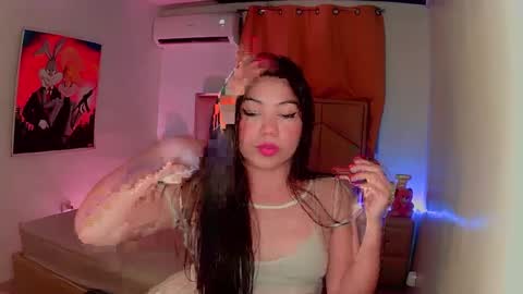 Snapshot of aliciabiden chatting on January 13, 4:28 am aliciabiden online show from January 13, 4:28 am