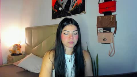 Snapshot of aliciabiden chatting on September 14, 6:12 am aliciabiden online show from September 14, 6:12 am