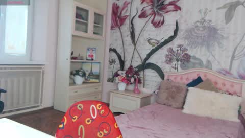 Veronica online show from September 20, 2:29 pm