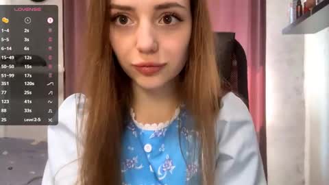 Snapshot of aliciacampbellia chatting on June 4, 6:52 am Alice online show from June 4, 6:52 am