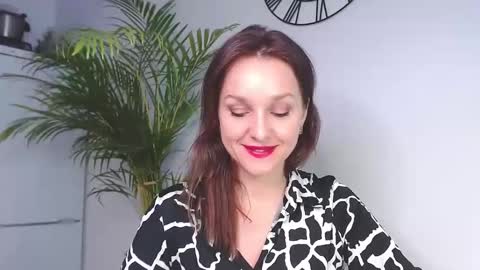 Alicia online show from December 10, 11:11 am