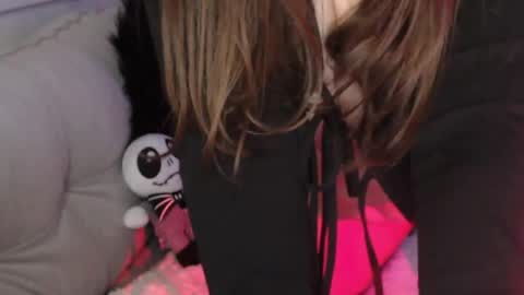 aliciamoon_ online show from April 22, 4:19 pm