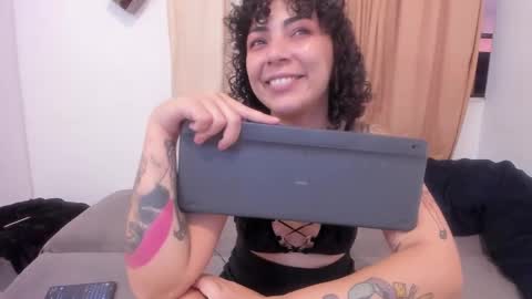 Alis 3 independent model 3 online show from December 7, 11:12 pm