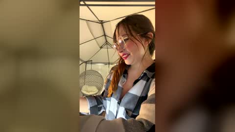 Alicia  online show from May 19, 1:56 am