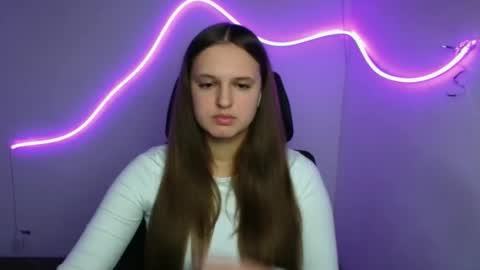 Snapshot of alicie_dream_ chatting on October 2, 1:40 pm Alicie online show from October 2, 1:40 pm