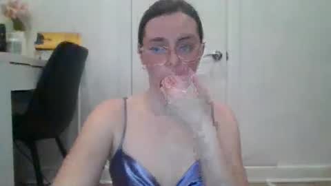 alicjateenpolish online show from May 20, 3:13 am