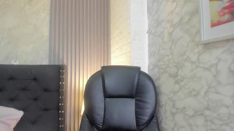 Snapshot of alicy__torres chatting on March 2, 12:01 pm alicya online show from March 2, 12:01 pm