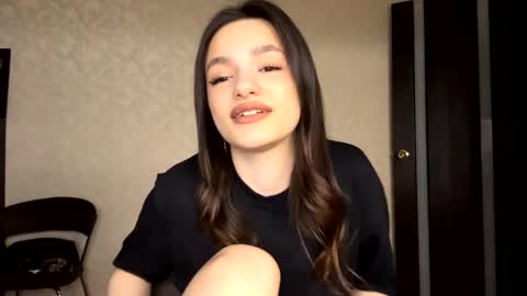 Snapshot of alidagenthner chatting on March 16, 3:49 pm Niki online show from March 16, 3:49 pm