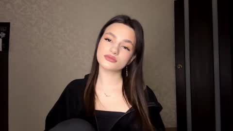 Snapshot of alidagenthner chatting on March 25, 3:40 pm Niki online show from March 25, 3:40 pm