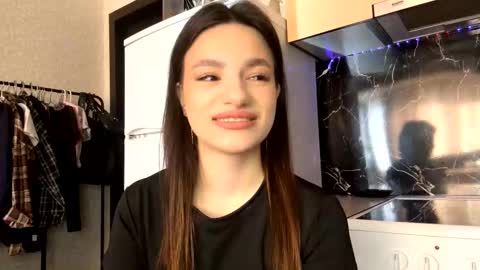 Snapshot of alidagenthner chatting on March 31, 6:14 am Niki online show from March 31, 6:14 am