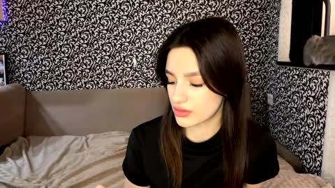 Snapshot of alidagenthner chatting on April 1, 1:01 pm Niki online show from April 1, 1:01 pm