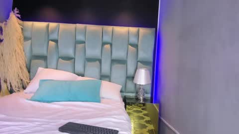 Snapshot of alidiaz__ chatting on February 6, 2:22 am Ali Diaz online show from February 6, 2:22 am