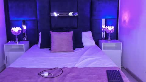 Snapshot of alidiaz__ chatting on February 8, 7:38 pm Ali Diaz online show from February 8, 7:38 pm