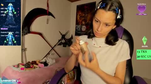 Aiko  Independent Model  online show from November 24, 8:30 pm