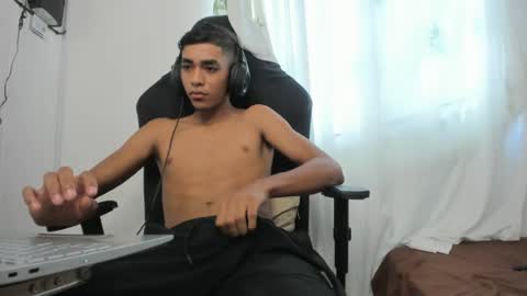 My name is Andrs and Im 18 years old. online show from June 23, 1:53 pm