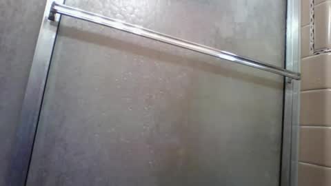 Snapshot of alienlove23 chatting on December 15, 1:54 am alienlove23 online show from December 15, 1:54 am