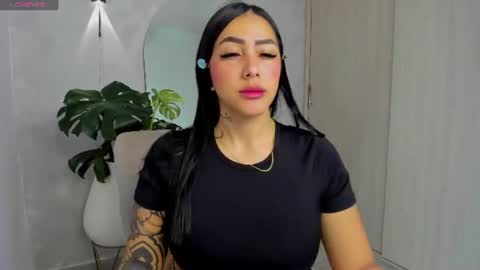 Snapshot of aliessiarose1 chatting on June 23, 11:08 am Ali online show from June 23, 11:08 am