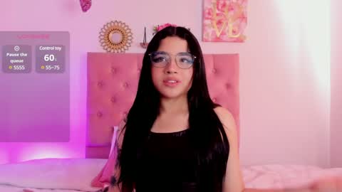 aliice_walker_ online show from December 2, 3:47 pm