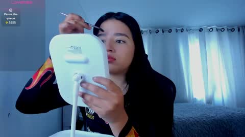 aliice_walker_ online show from March 18, 4:43 pm