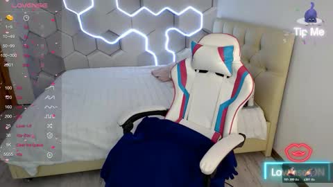 aliicemeow online show from December 5, 6:22 am