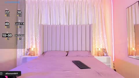 Snapshot of aliison_smith chatting on December 30, 3:03 am Alisson  online show from December 30, 3:03 am