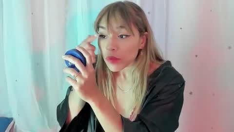 aliissa moree online show from October 18, 8:09 pm