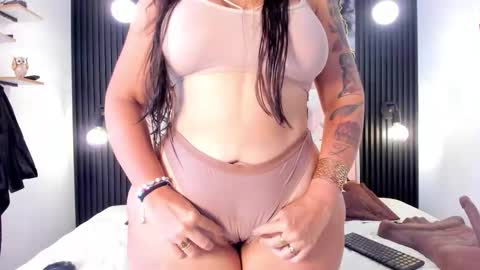 Snapshot of alijohansonn chatting on October 17, 9:17 pm Ali Johansonn online show from October 17, 9:17 pm